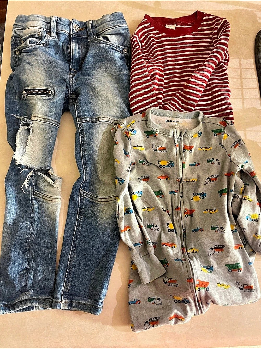 Little Planet, Old Navy Kids, and &Jeans 3-Piece Bundle Set Blue & Red Girl’s 4T